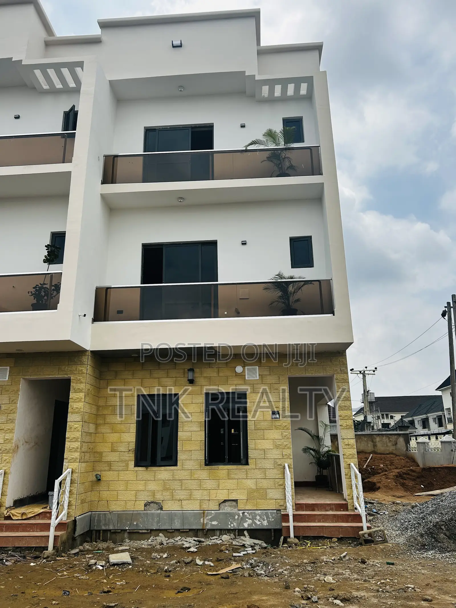 4bdrm Townhouse/Terrace in Jahi for sale in Jahi