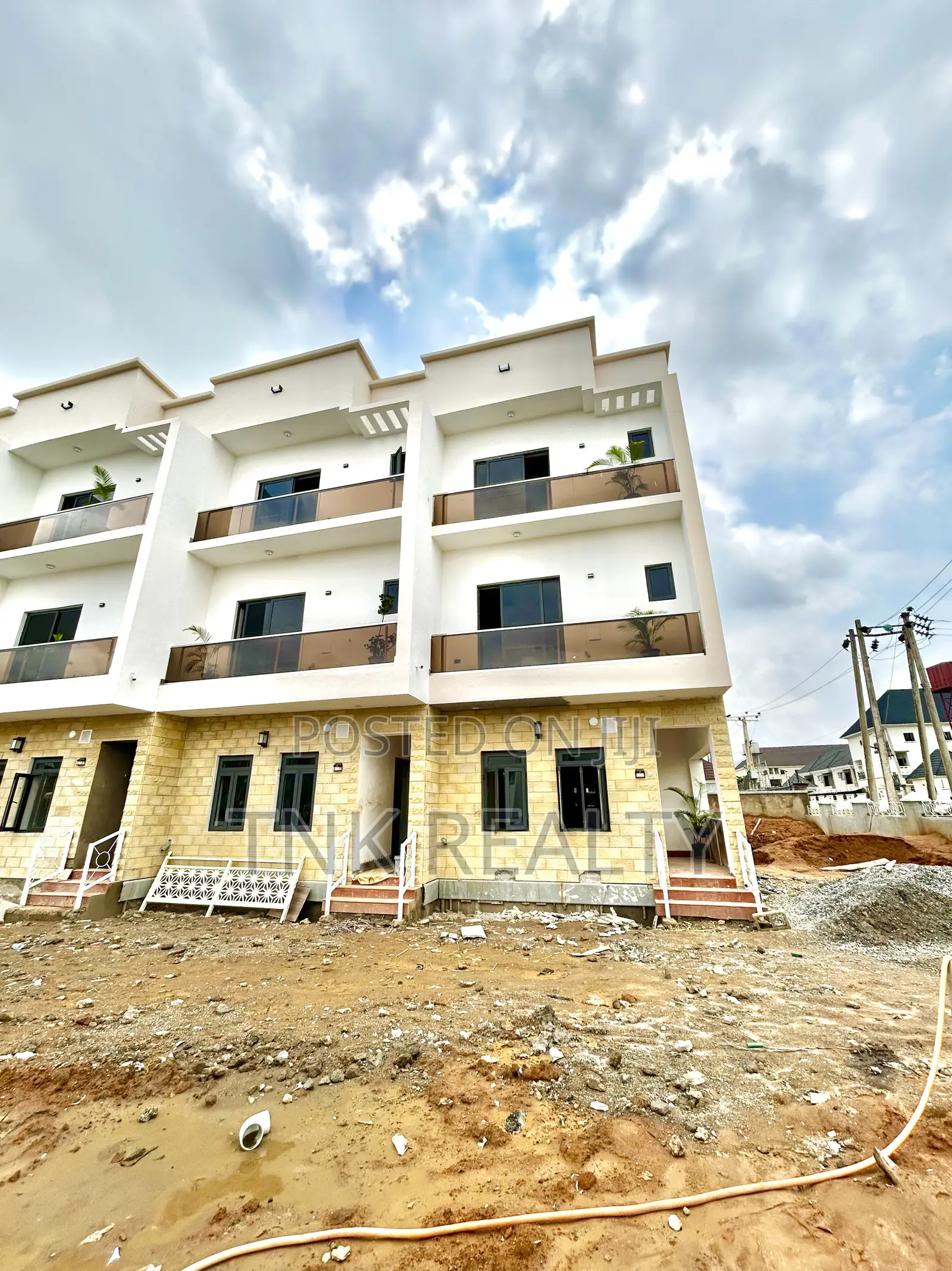 4bdrm Townhouse/Terrace in Jahi for sale in Jahi