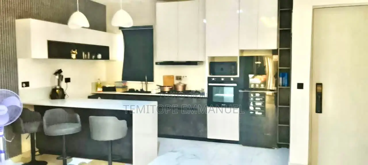 Furnished 2bdrm Apartment in Victoria Island for sale in Victoria Island