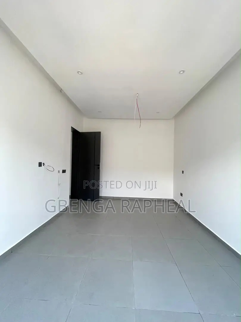 3bdrm Townhouse/Terrace in Lekki Phase One for sale in Lekki Phase 1
