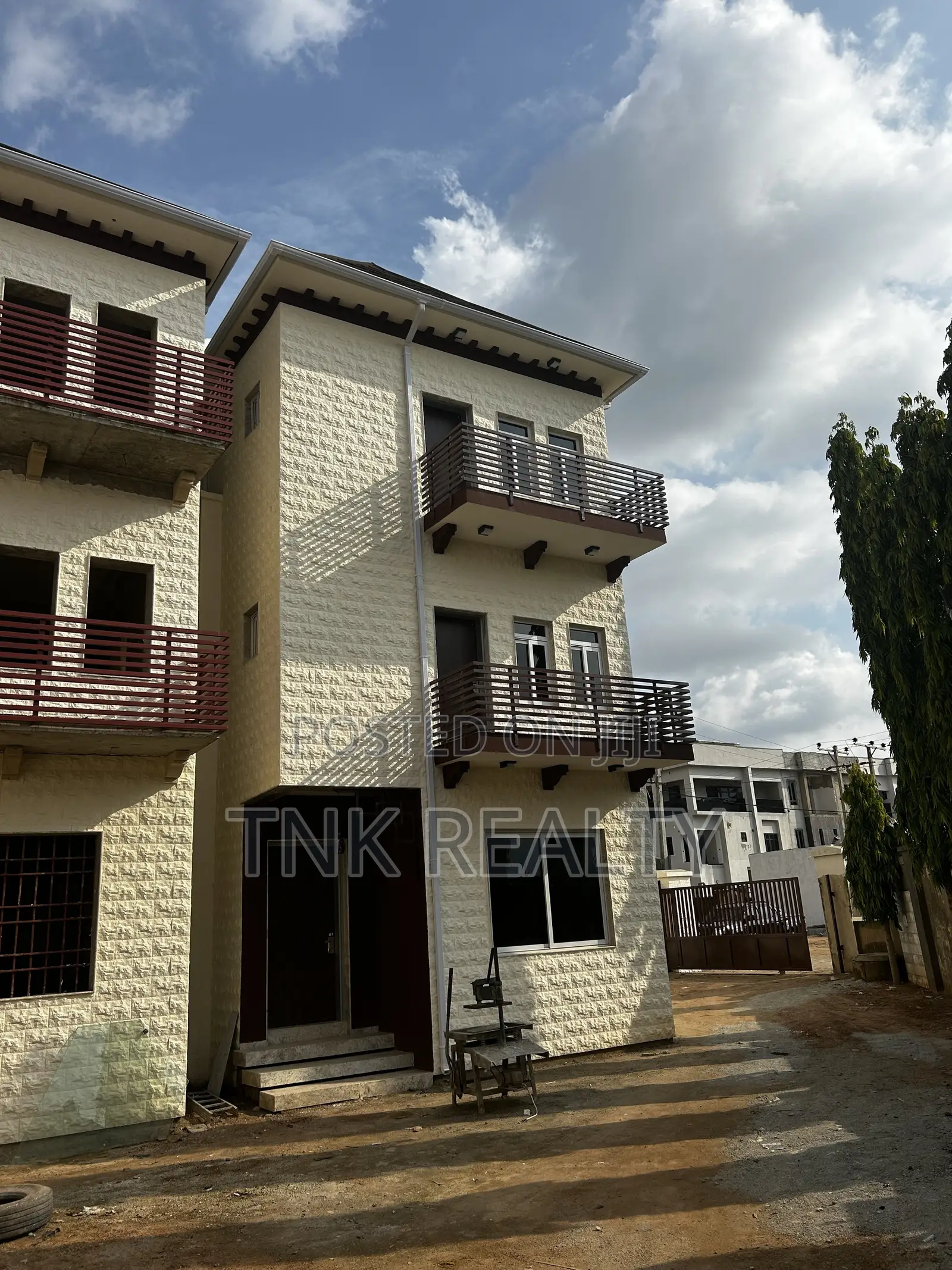 Furnished 4bdrm Townhouse/Terrace in Mabushi for sale in Mabushi