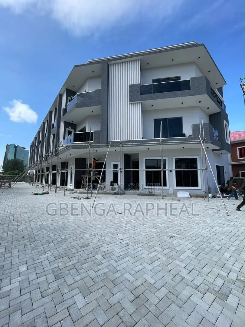 4bdrm Townhouse/Terrace in Oniru Vi Lagos, Victoria Island for sale in Victoria Island