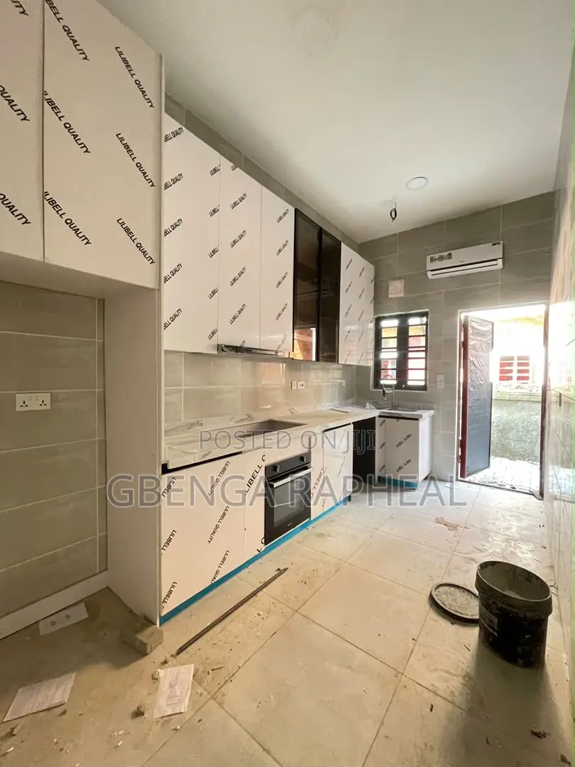 4bdrm Townhouse/Terrace in Oniru Vi Lagos, Victoria Island for sale in Victoria Island
