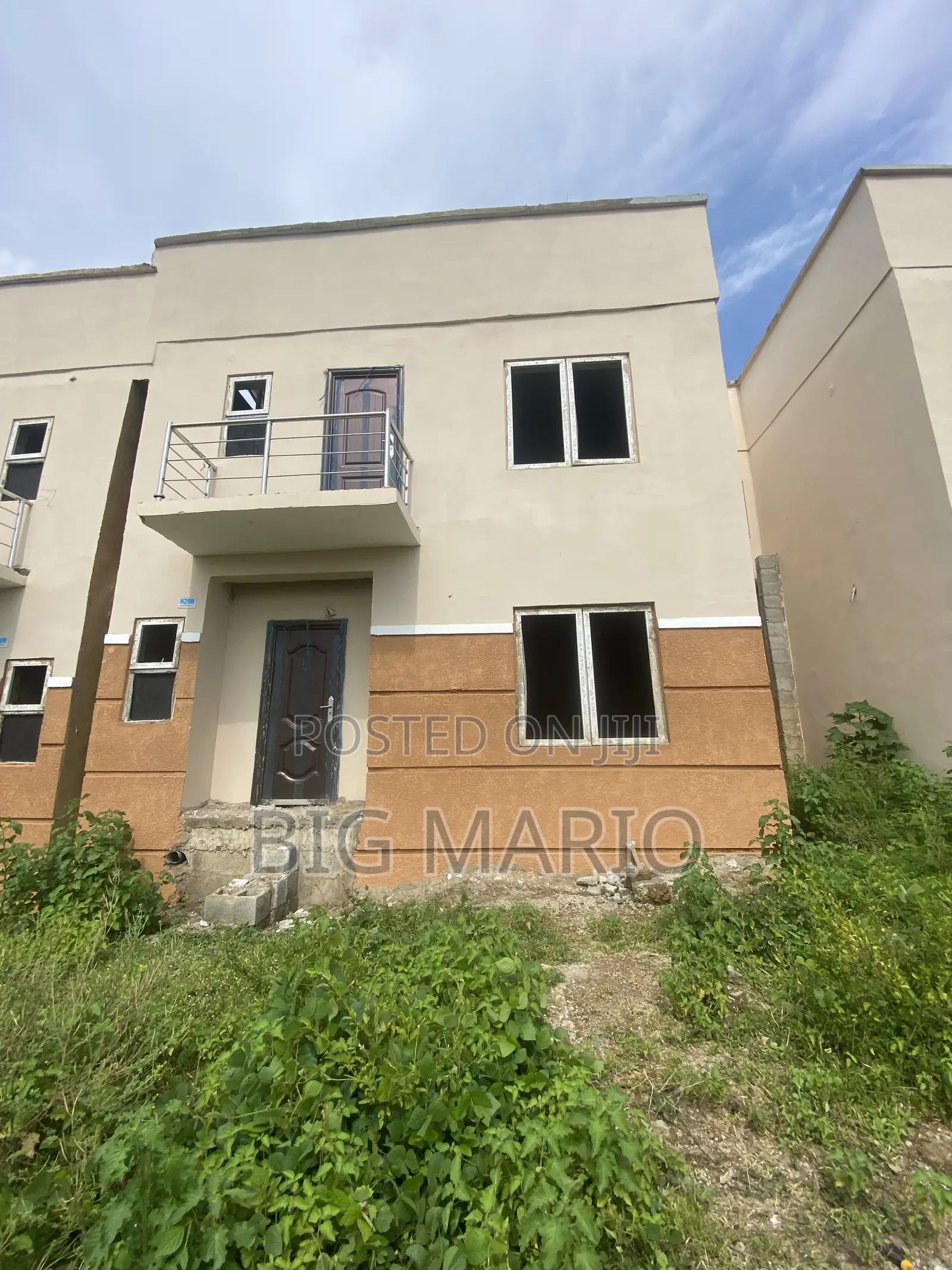 4bdrm Duplex in Brains And Hammers, Life Camp for sale in Life Camp