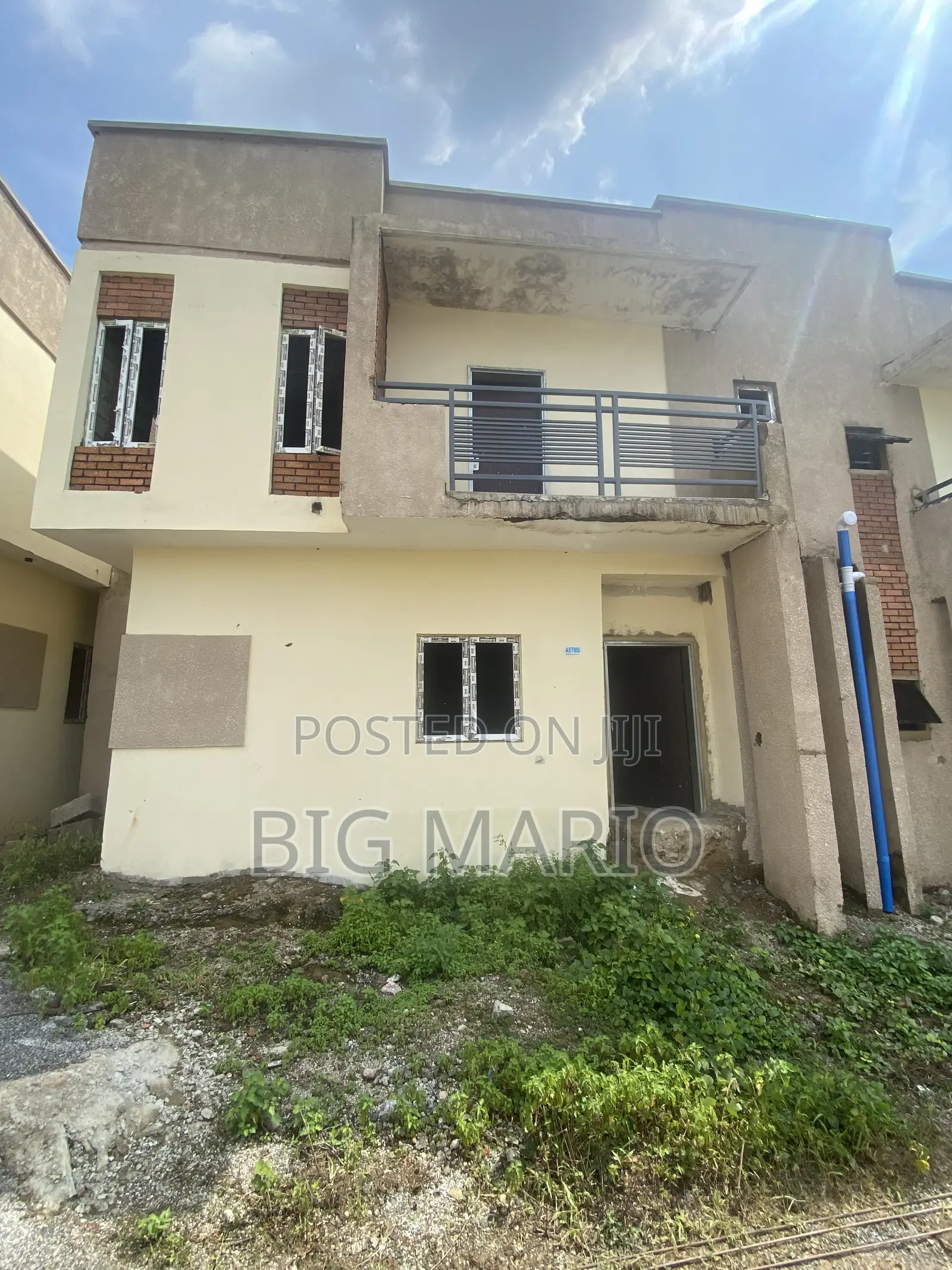 4bdrm Duplex in Brains And Hammers, Life Camp for sale in Life Camp