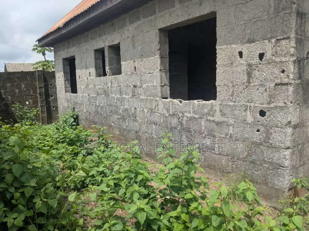 7bdrm Block of Flats in Badagry / Badagry for sale in Badagry / Badagry