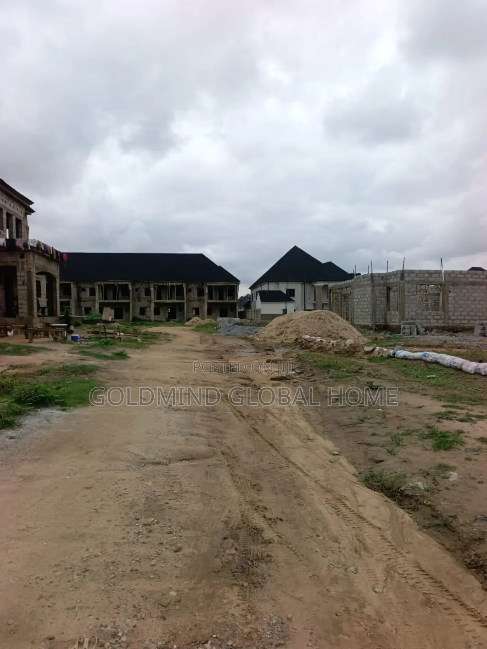 5bdrm Duplex in Lugbe District., FHA for sale in FHA