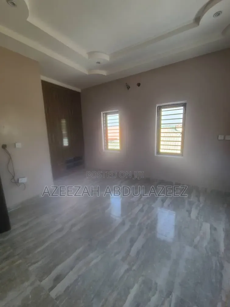 2bdrm Apartment in Sabon Lugbe for rent in Sabon Lugbe