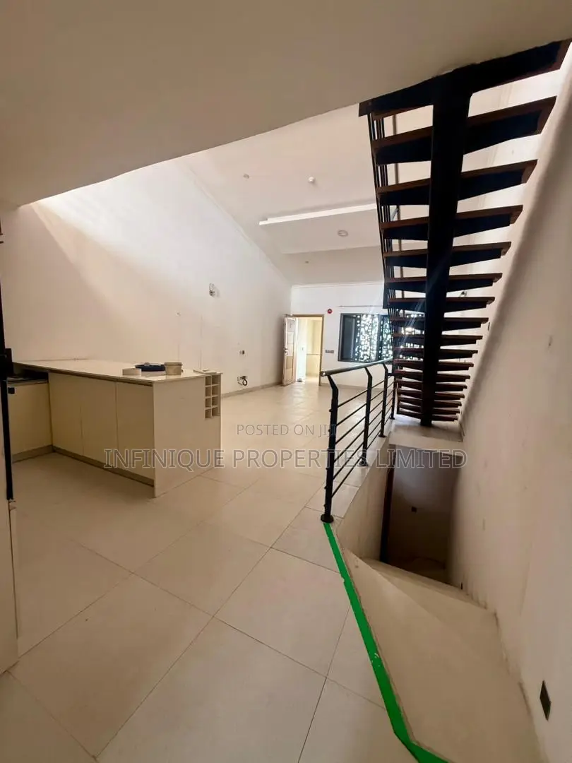 2bdrm Maisonette in Lekki Phase 1 for rent in Lekki Phase 1