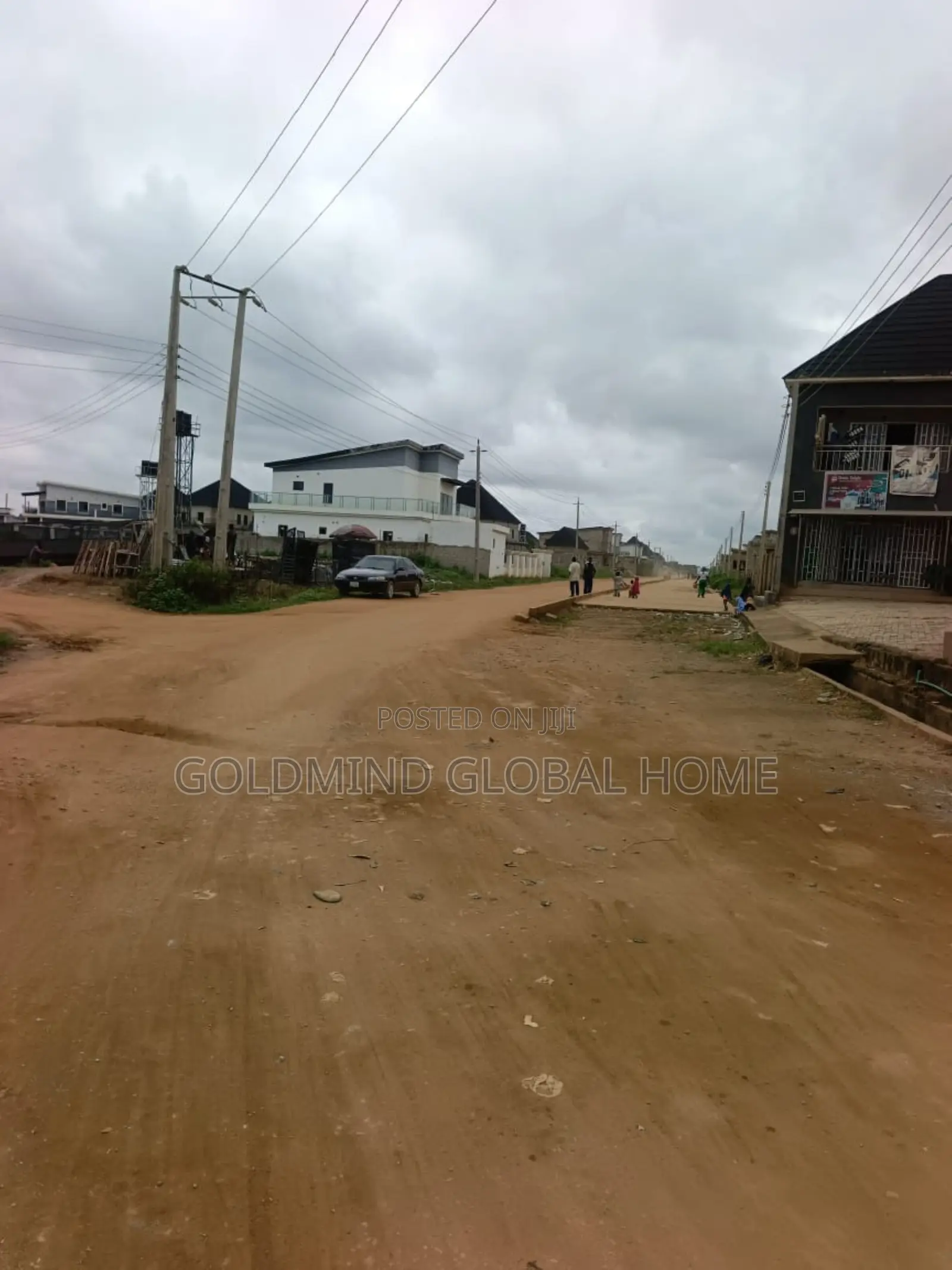 4bdrm Duplex in Lugbe District. for sale in Sabon Lugbe