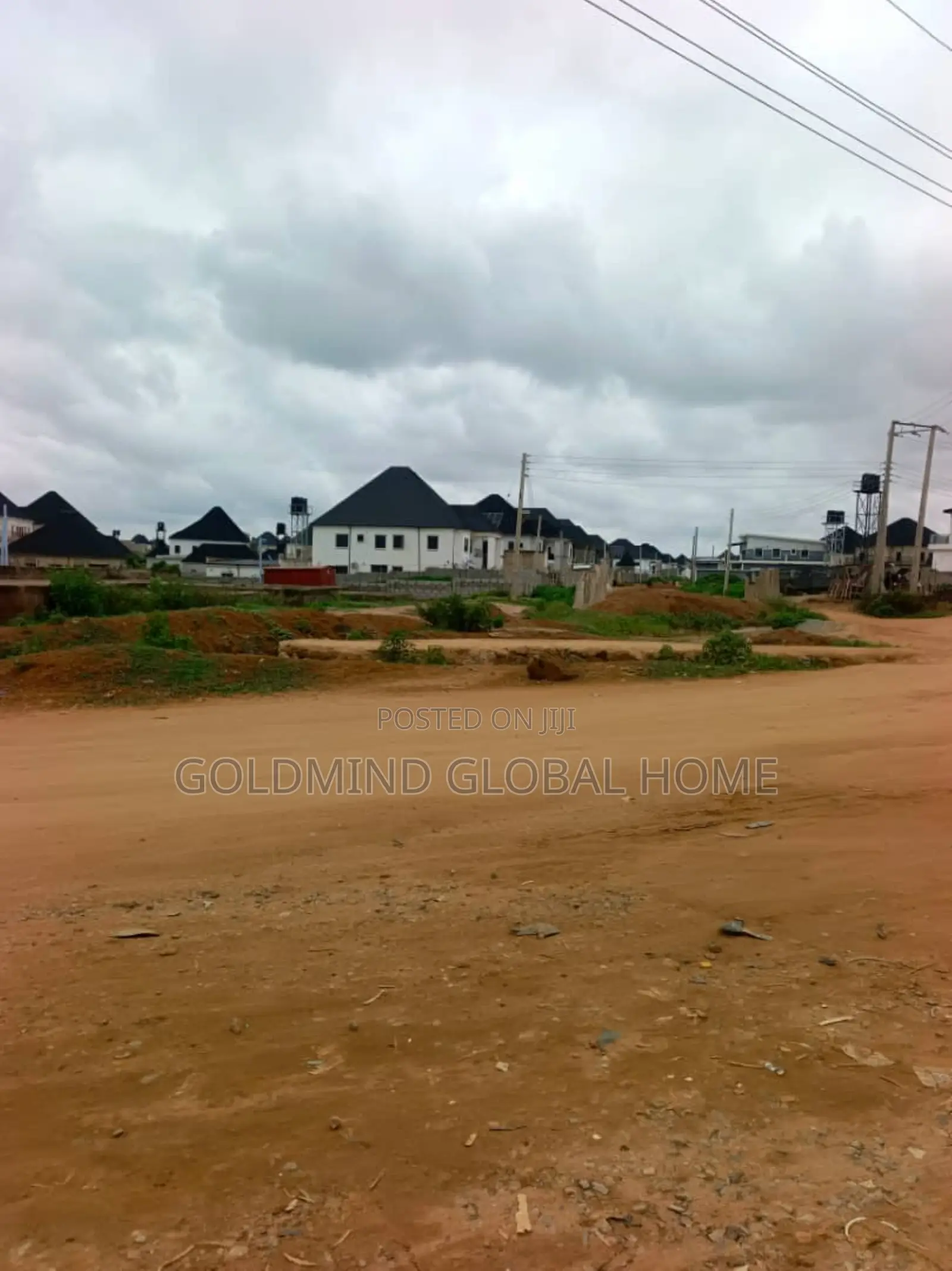 4bdrm Duplex in Lugbe District. for sale in Sabon Lugbe