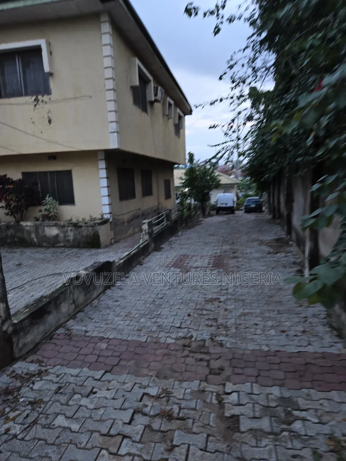 12bdrm Duplex in Gaduwa Estate for sale in Gaduwa
