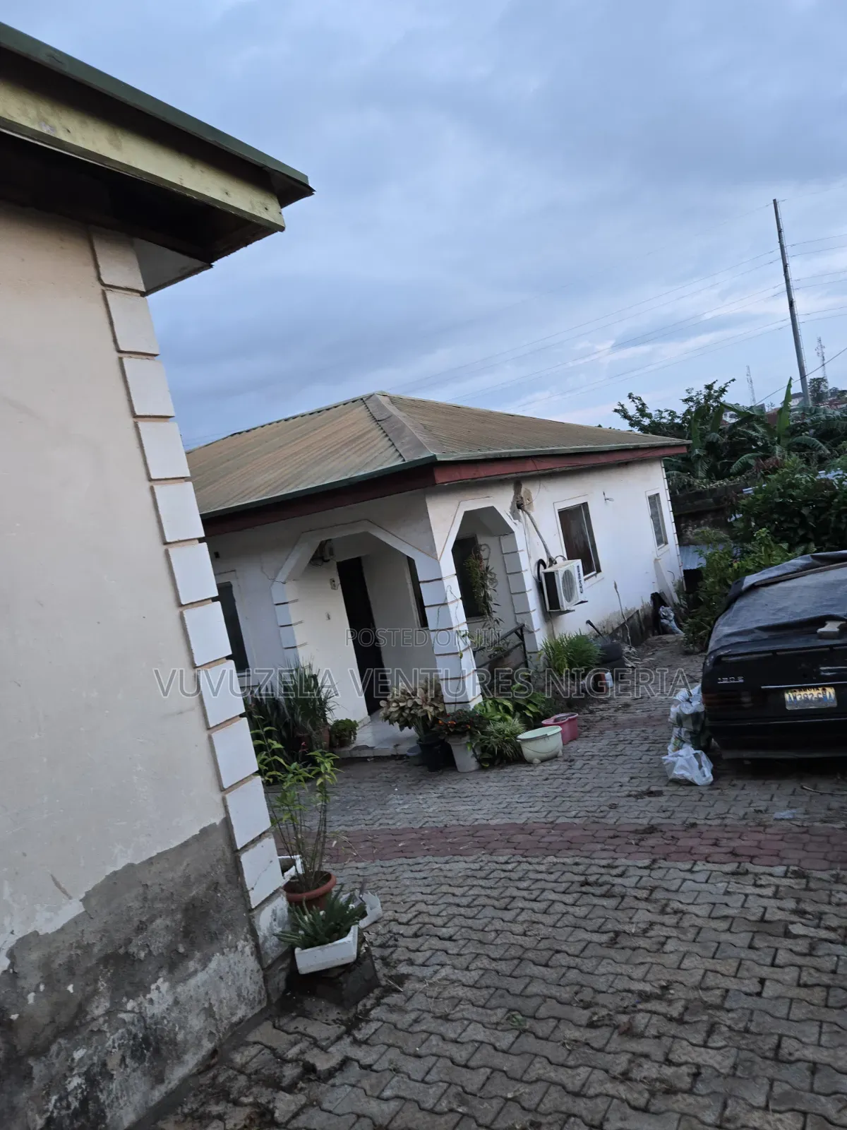 12bdrm Duplex in Gaduwa Estate for sale in Gaduwa