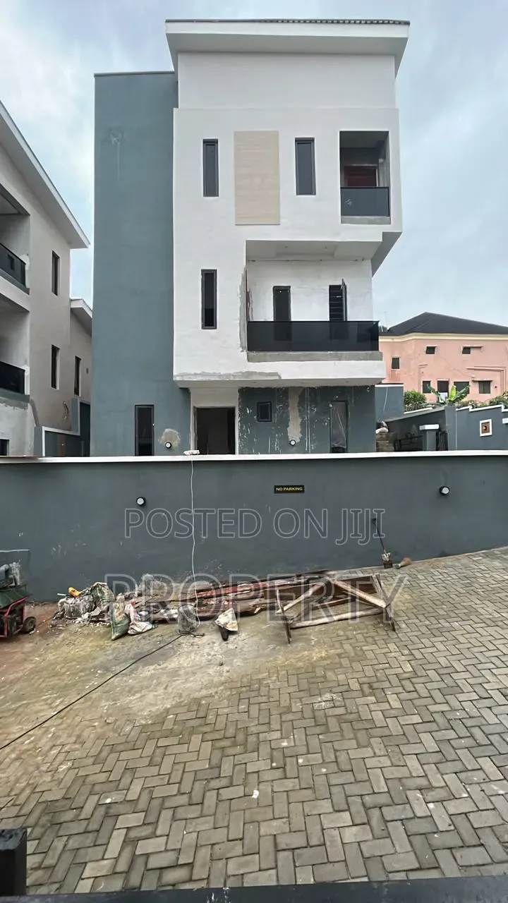 4bdrm Duplex in GRA Phase 1 for sale in GRA Phase 1