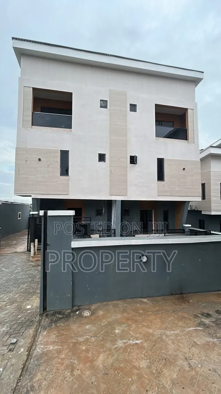 4bdrm Duplex in GRA Phase 1 for sale in GRA Phase 1