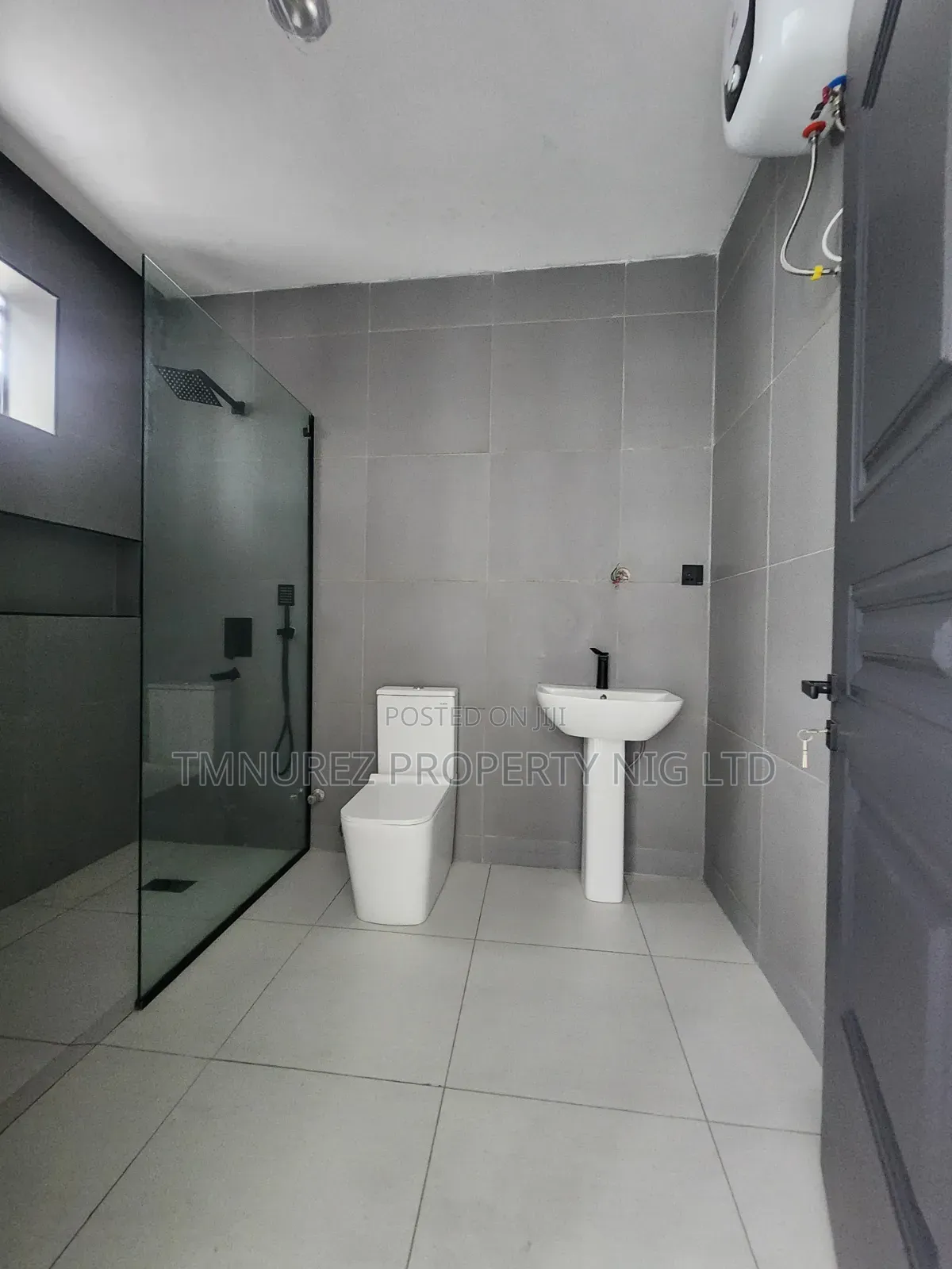 3bdrm Apartment in Ikate-Elegushi for sale in Ikate-Elegushi