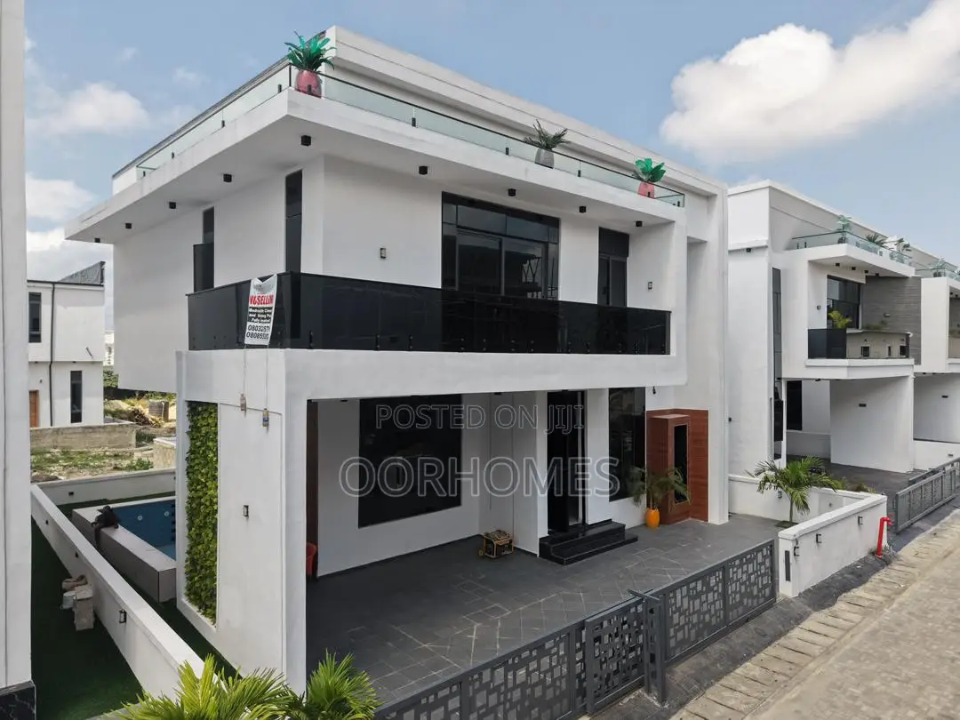 5bdrm Duplex in Ikota for sale in Ikota