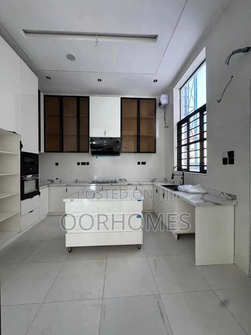 4bdrm Duplex in Abraham Adesanya Estate for sale in Abraham Adesanya Estate