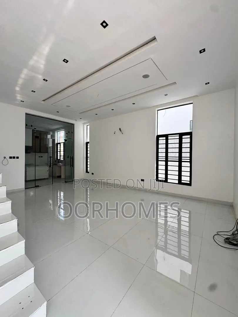 4bdrm Duplex in Abraham Adesanya Estate for sale in Abraham Adesanya Estate