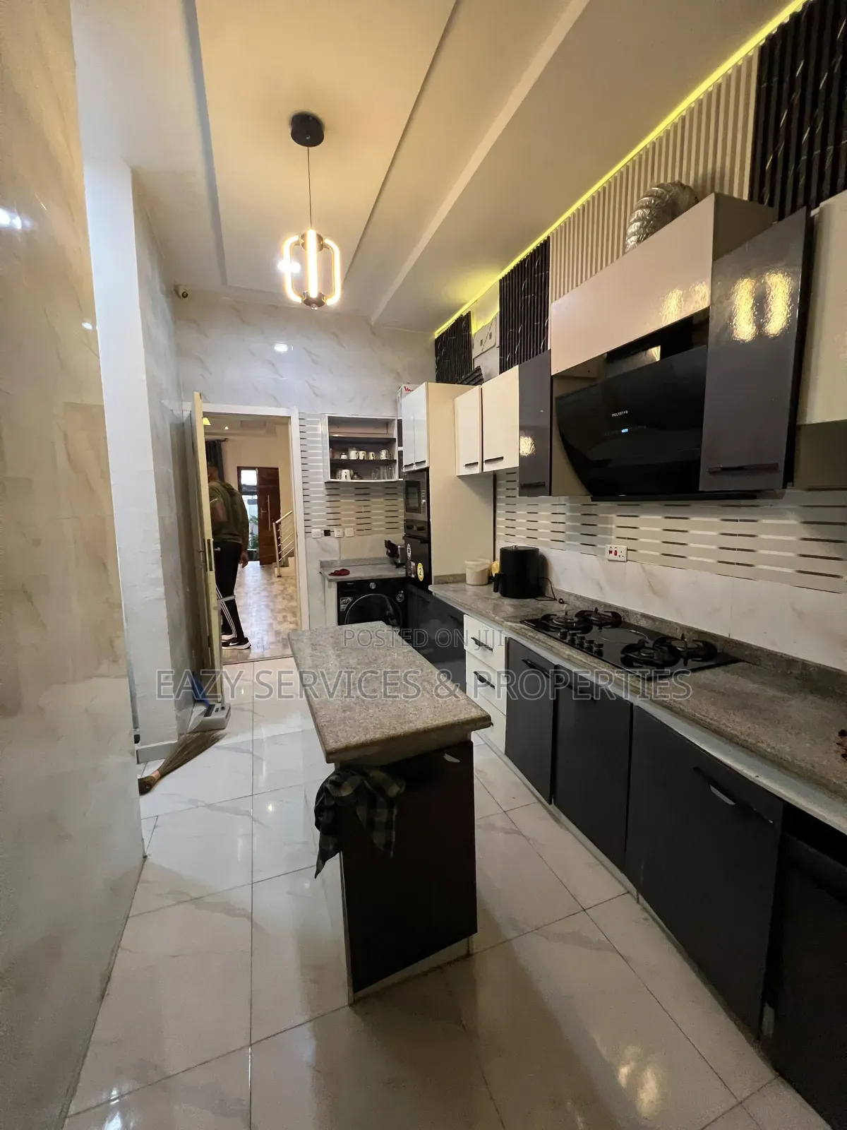Furnished Mini Flat in Gated And Secured, Chevron for rent in Chevron