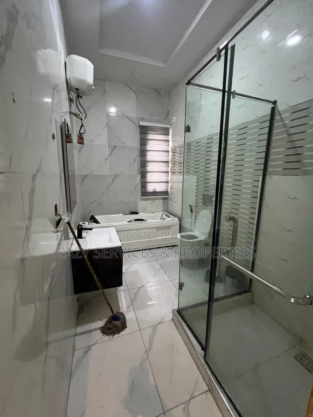 Furnished Studio Apartment in Gated And Secured, Chevron for rent in Chevron