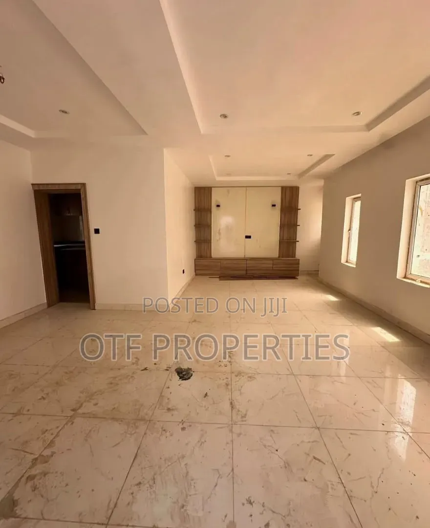 4bdrm Duplex in Karmo for sale in Karmo