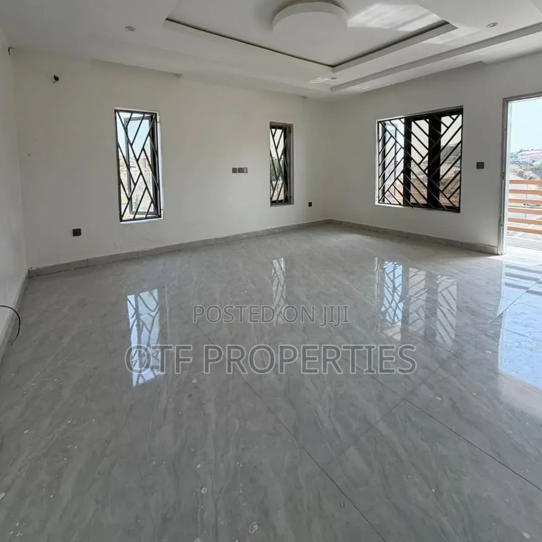 3bdrm Apartment in Garki, Area 1 for sale in Area 1