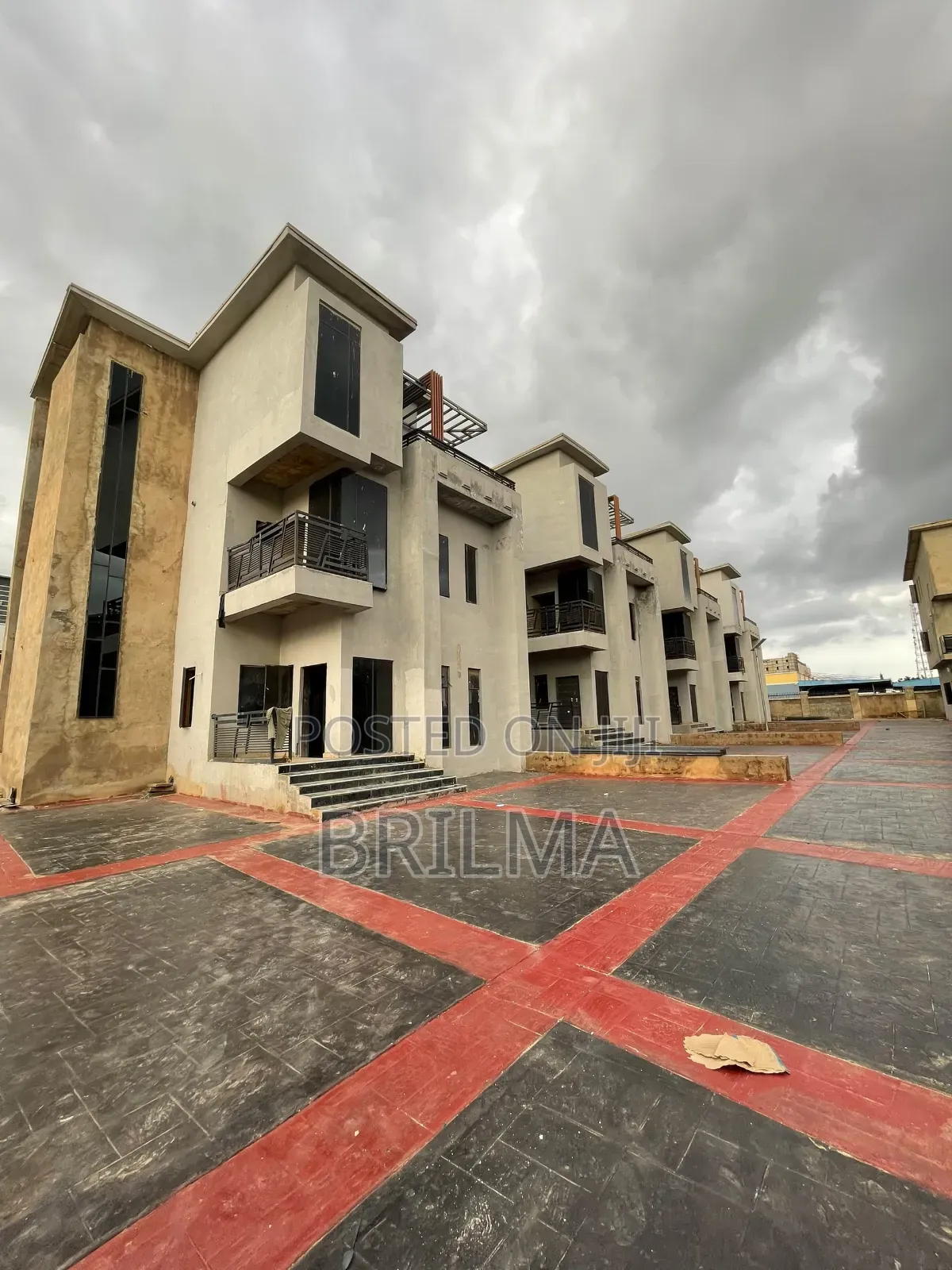 4bdrm Duplex in Kado for sale in Kado