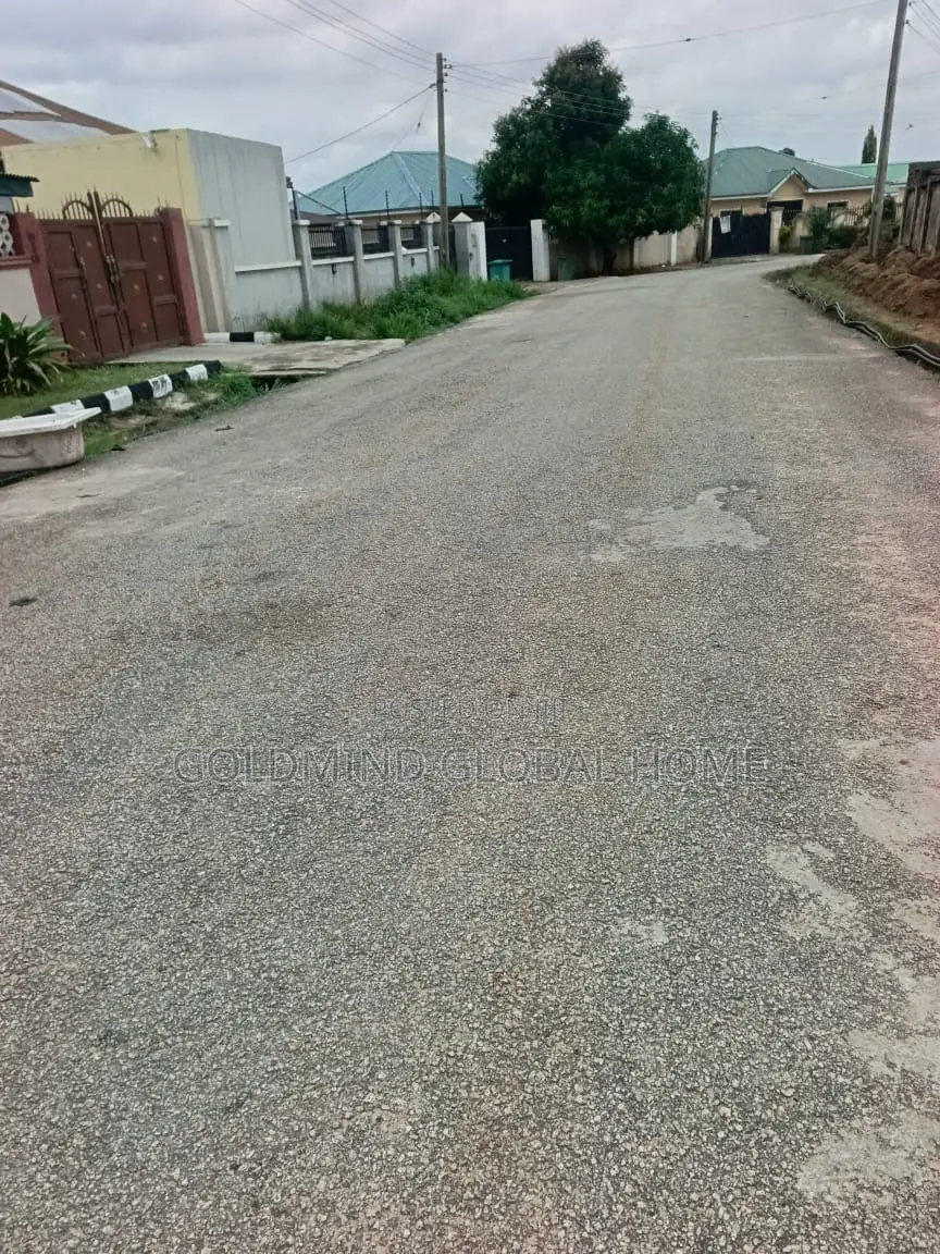 2bdrm House in Lugbe District for sale in Sabon Lugbe
