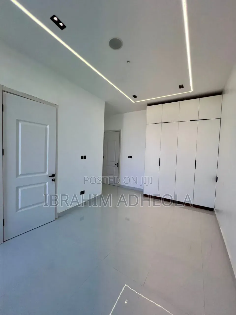 5bdrm Duplex in Lekki Phase1 for sale in Lekki Phase 1