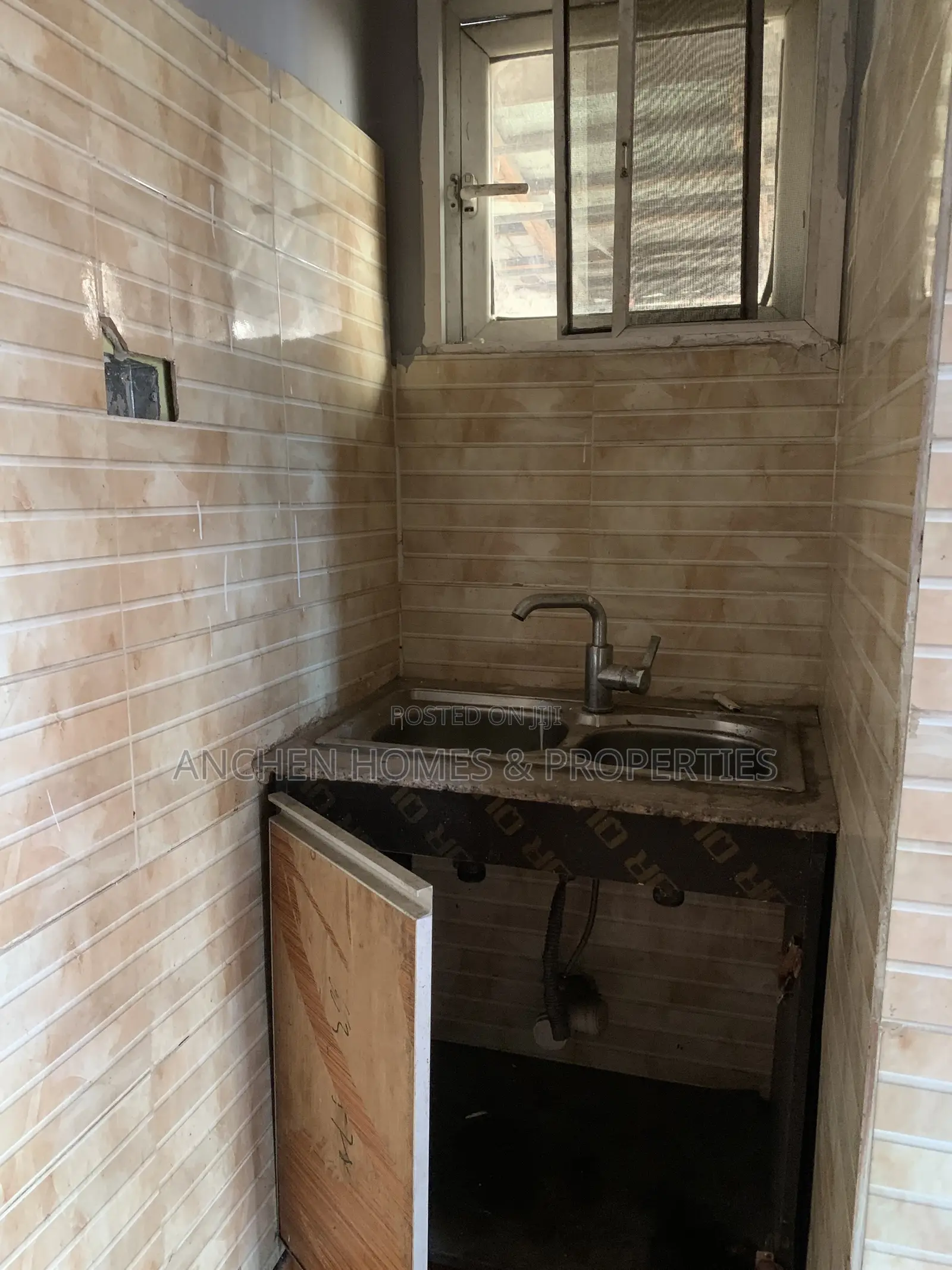 1bdrm Room & Parlour in Ikota, Lekki for rent in Lekki