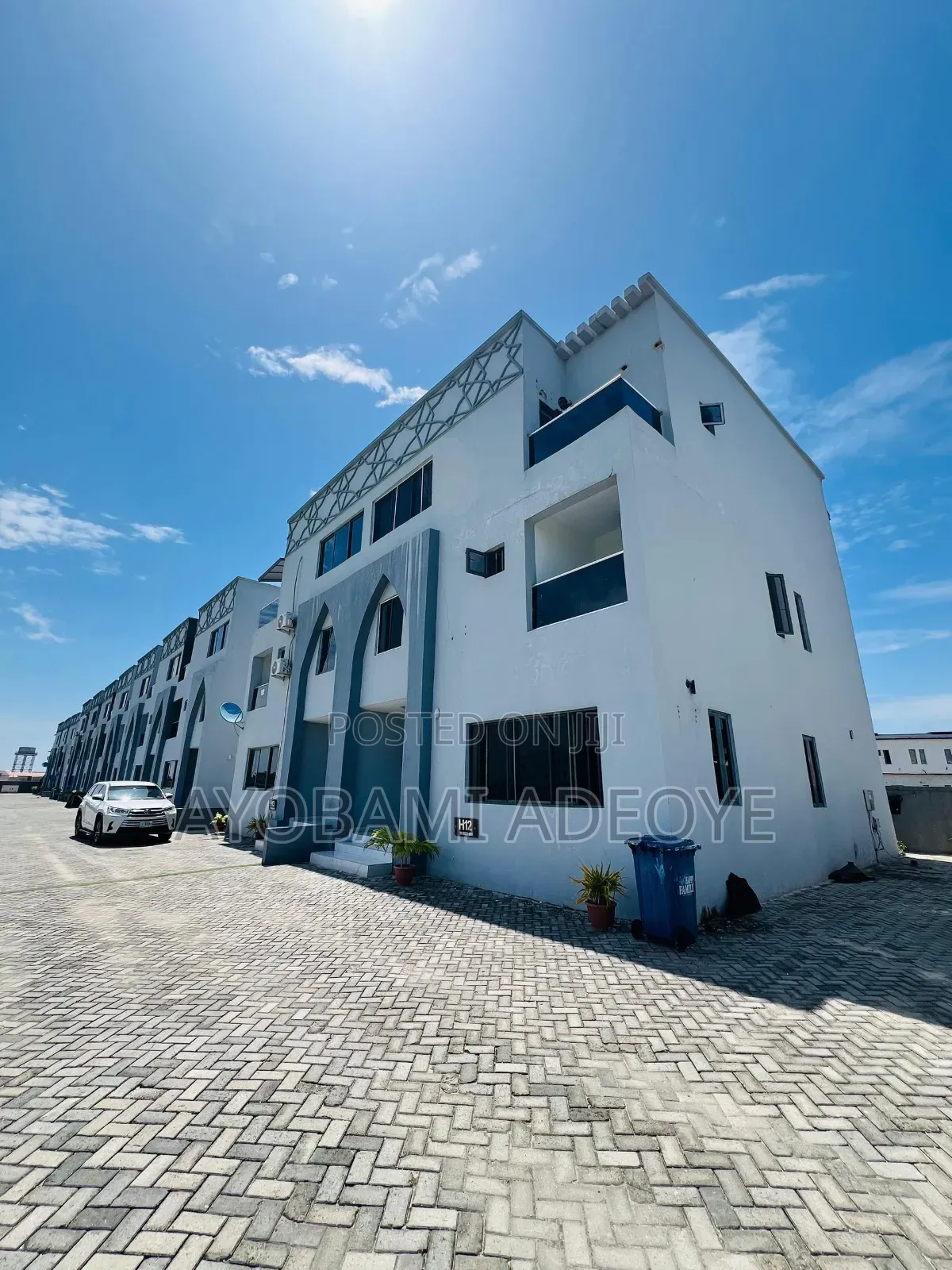 4bdrm Duplex in Decastle Max Estate, Chevron for rent in Chevron