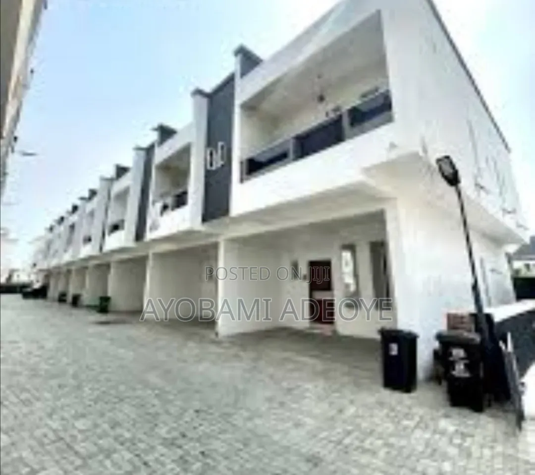 4bdrm Duplex in Located In Ikota for sale in Ikota