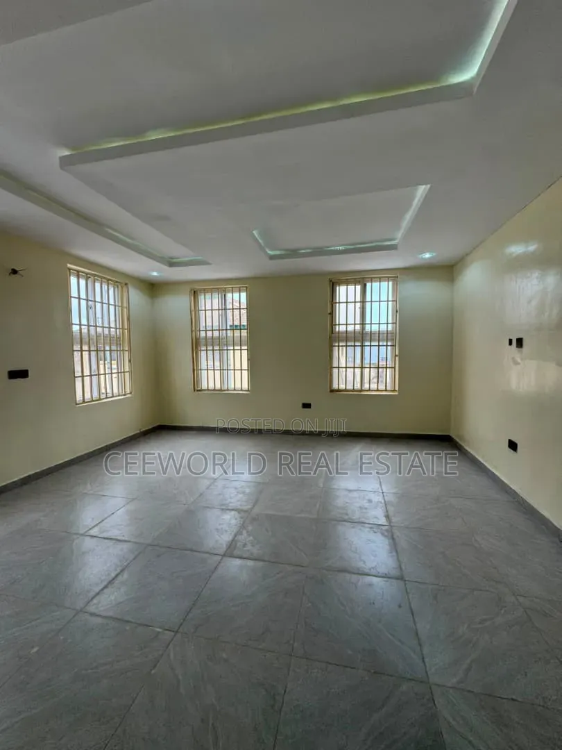 4bdrm Duplex in Ikolaba Gra, Agodi for rent in Agodi