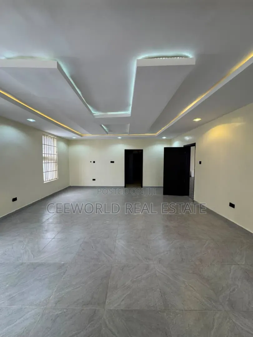 4bdrm Duplex in Ikolaba Gra, Agodi for rent in Agodi