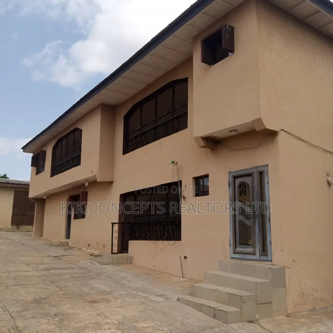 4bdrm Block of Flats in Olubadan Estate, Ibadan for sale in Ibadan