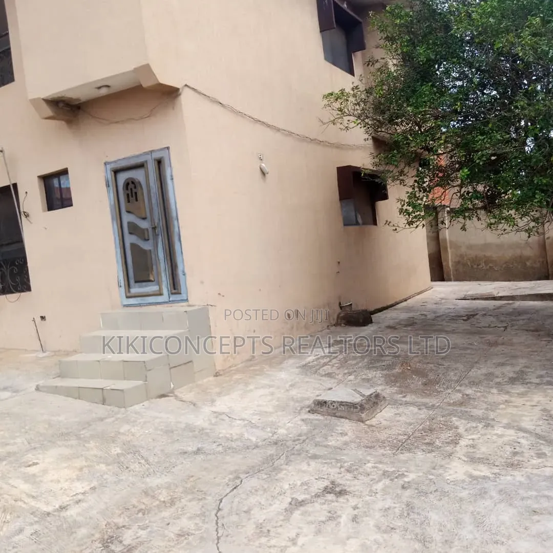 4bdrm Block of Flats in Olubadan Estate, Ibadan for sale in Ibadan