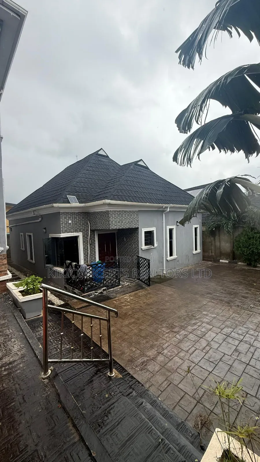 10bdrm Duplex in Ashi-Bodija, Ibadan for sale in Ibadan