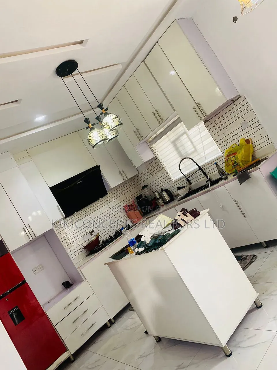 10bdrm Apartment in Bodija Estate, Ibadan for sale in Ibadan