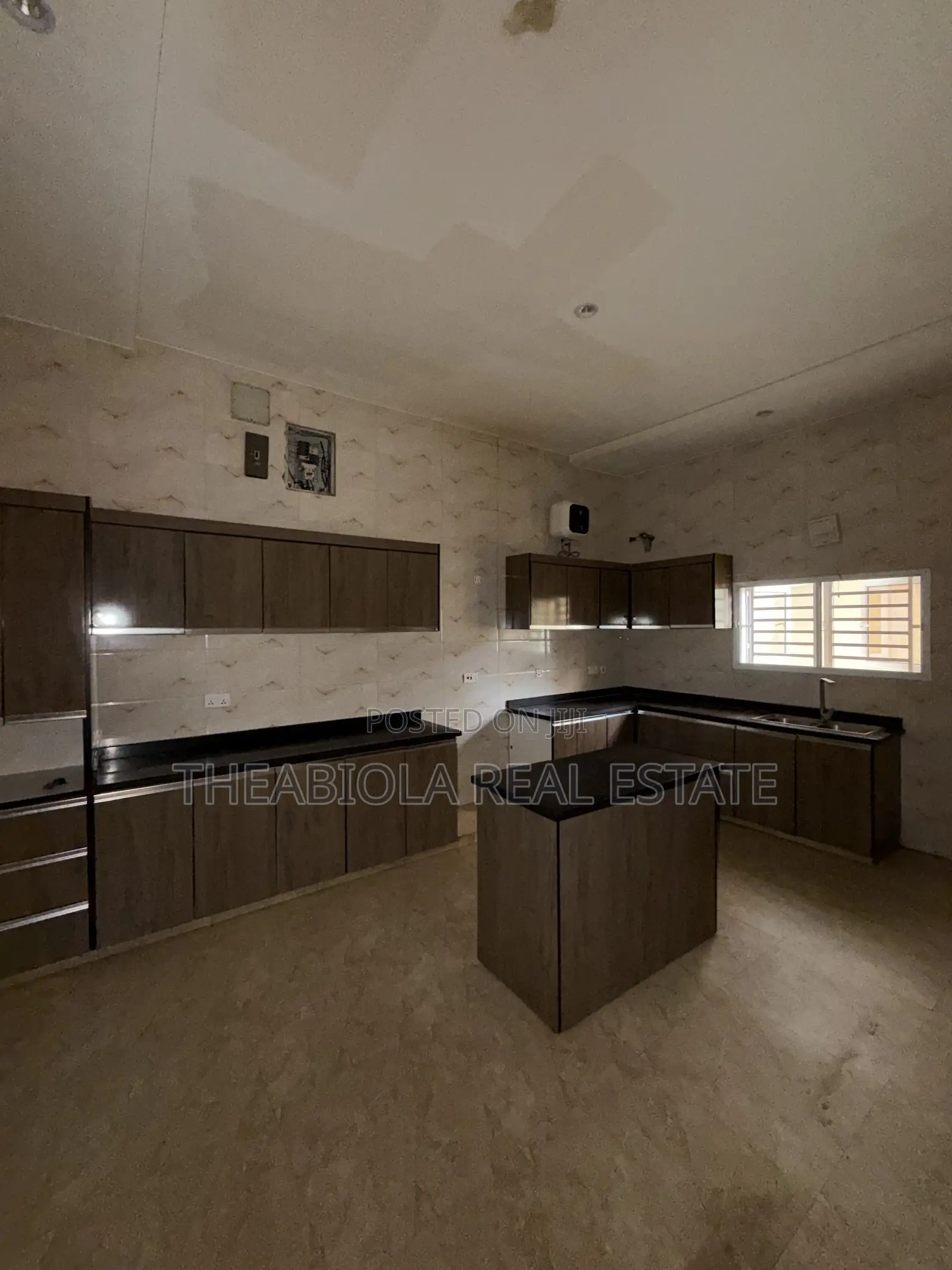 6bdrm Duplex in Guzape, Abuja for rent in Guzape District