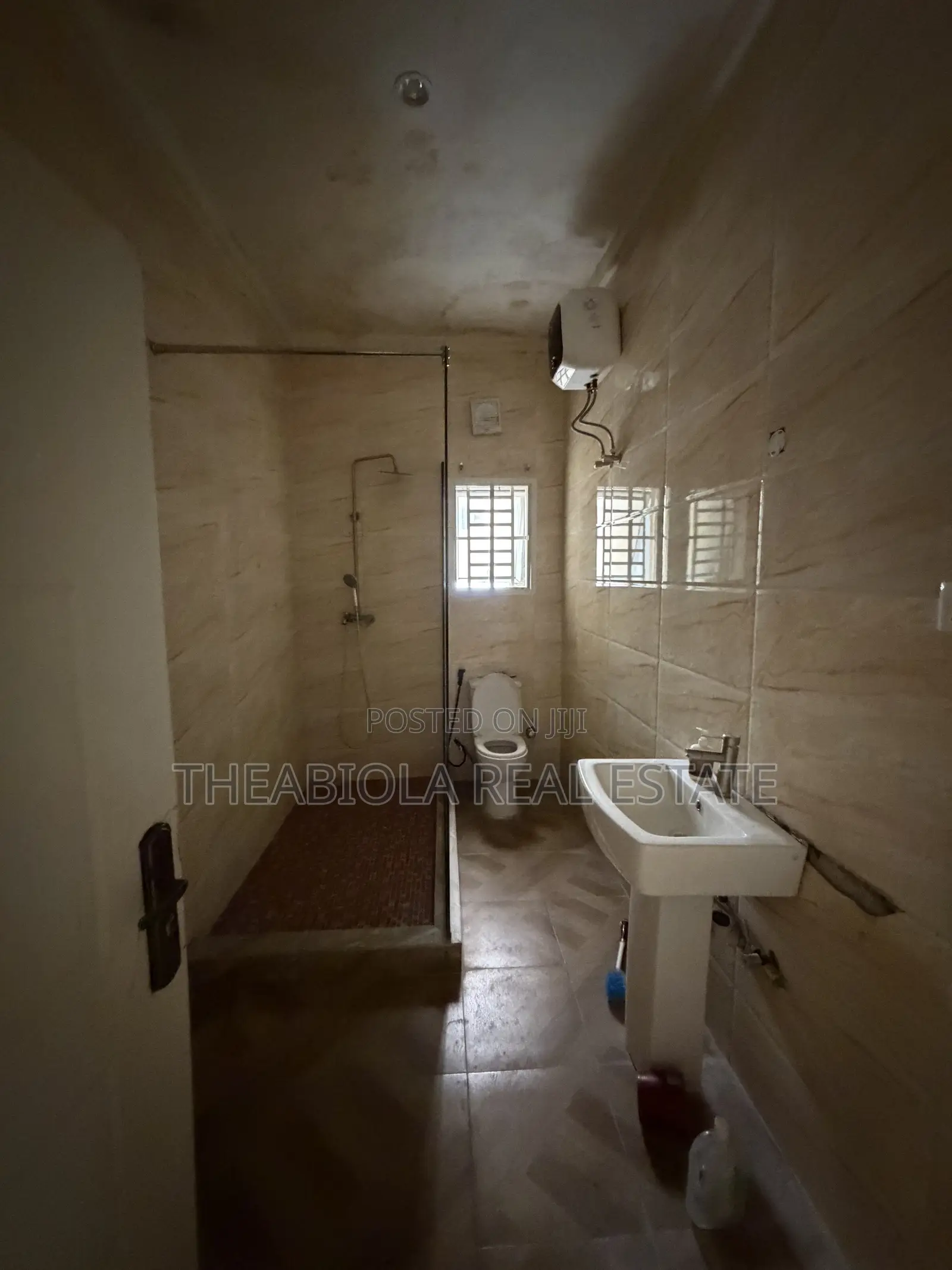 6bdrm Duplex in Guzape, Abuja for rent in Guzape District
