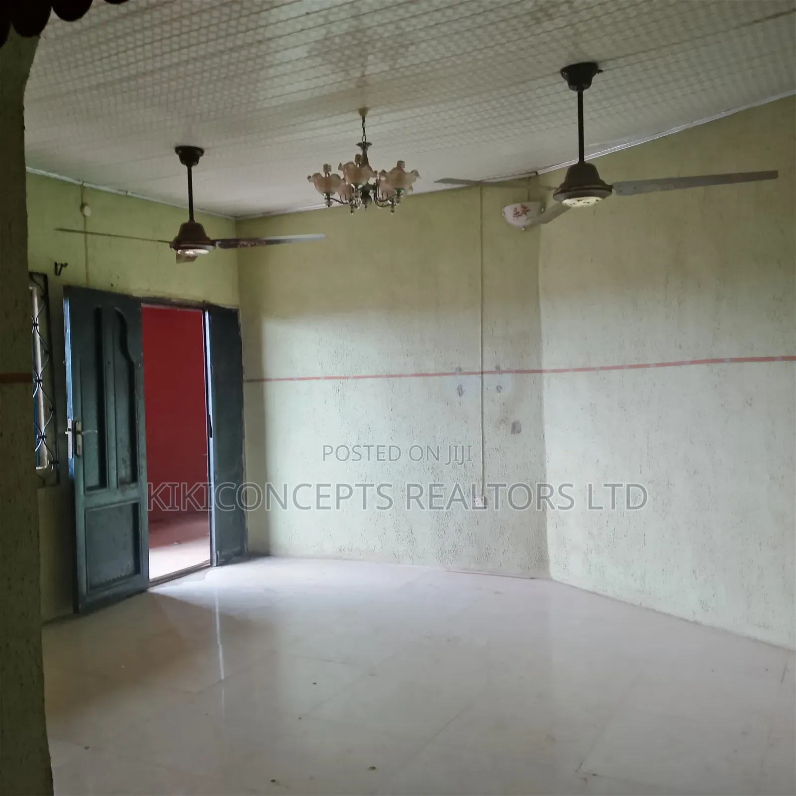 8bdrm Block of Flats in Challenge, Ibadan for sale in Ibadan