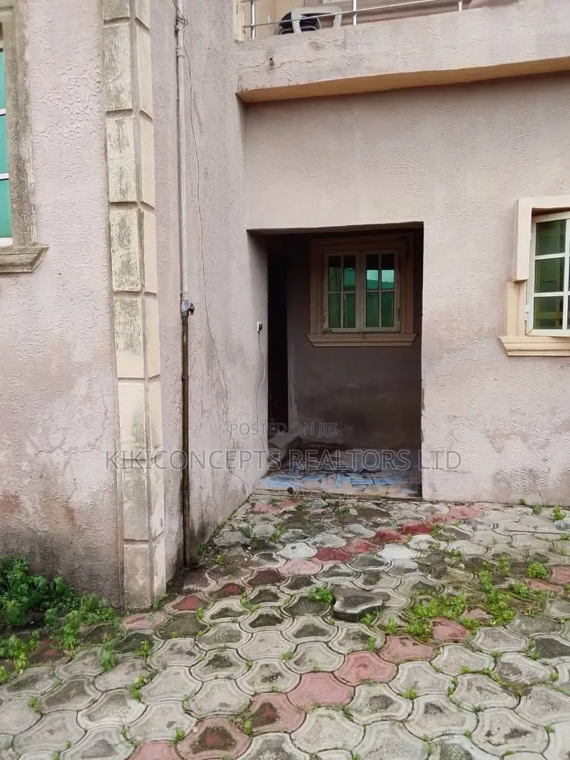 8bdrm Block of Flats in Challenge, Ibadan for sale in Ibadan