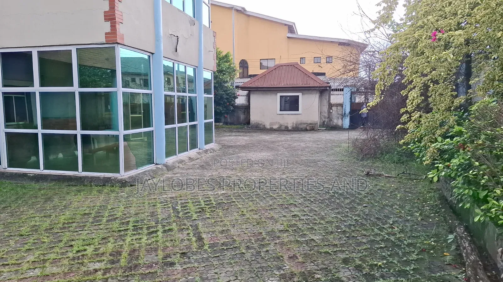 5bdrm Duplex in Mummy B Road, Obio-Akpor for sale in Obio-Akpor