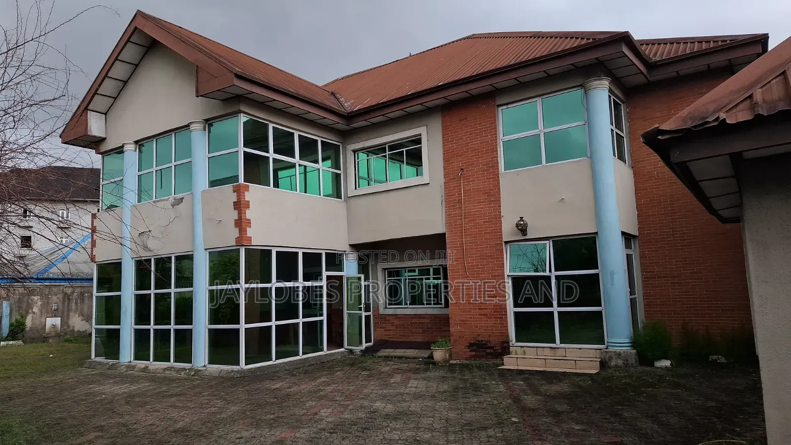 5bdrm Duplex in Mummy B Road, Obio-Akpor for sale in Obio-Akpor