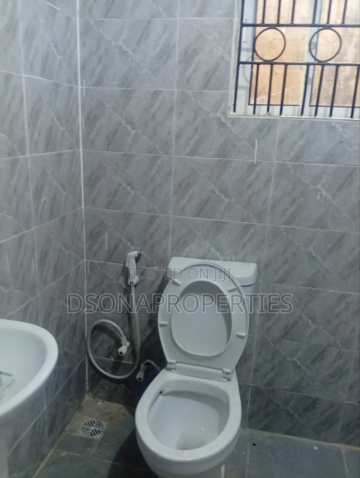 3bdrm Apartment in Olaniyi Abulegba, New Oko Oba for rent in New Oko Oba