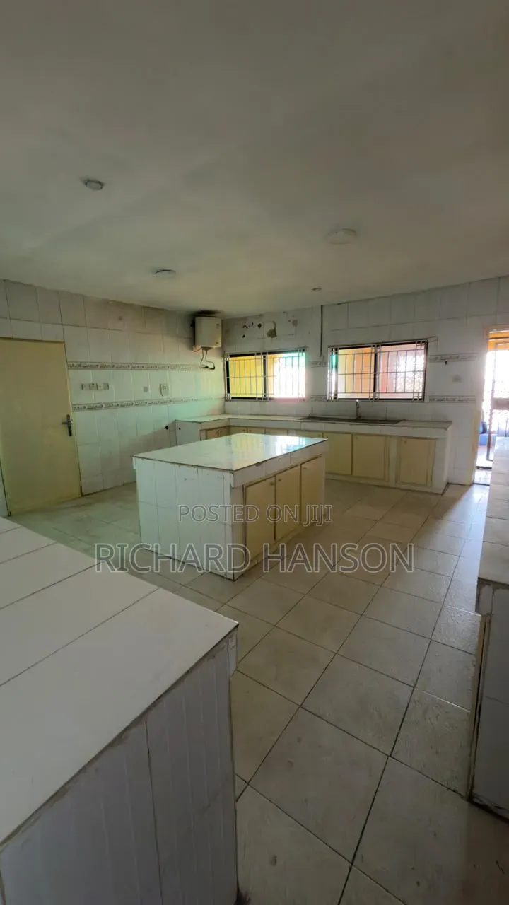 3bdrm Apartment in In Lekki for rent in Lekki Phase 1