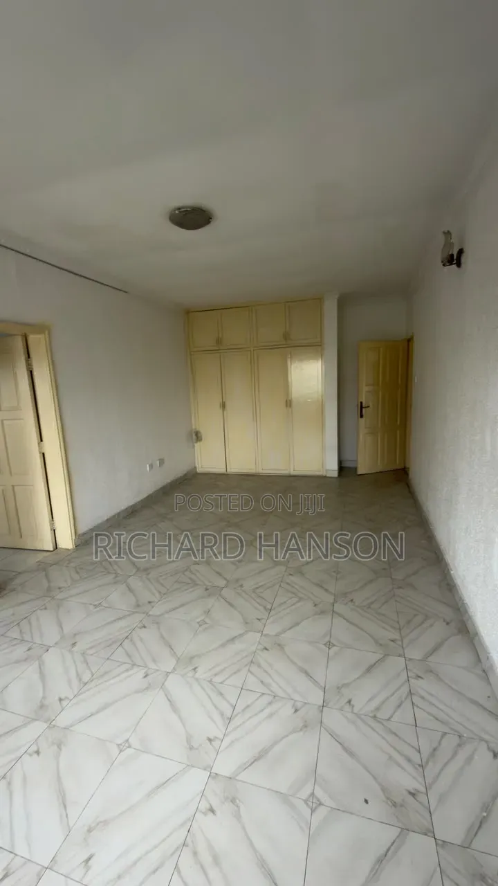 3bdrm Apartment in In Lekki for rent in Lekki Phase 1