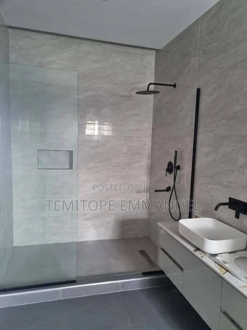 Furnished 4bdrm Duplex in Lekki for sale in Lekki