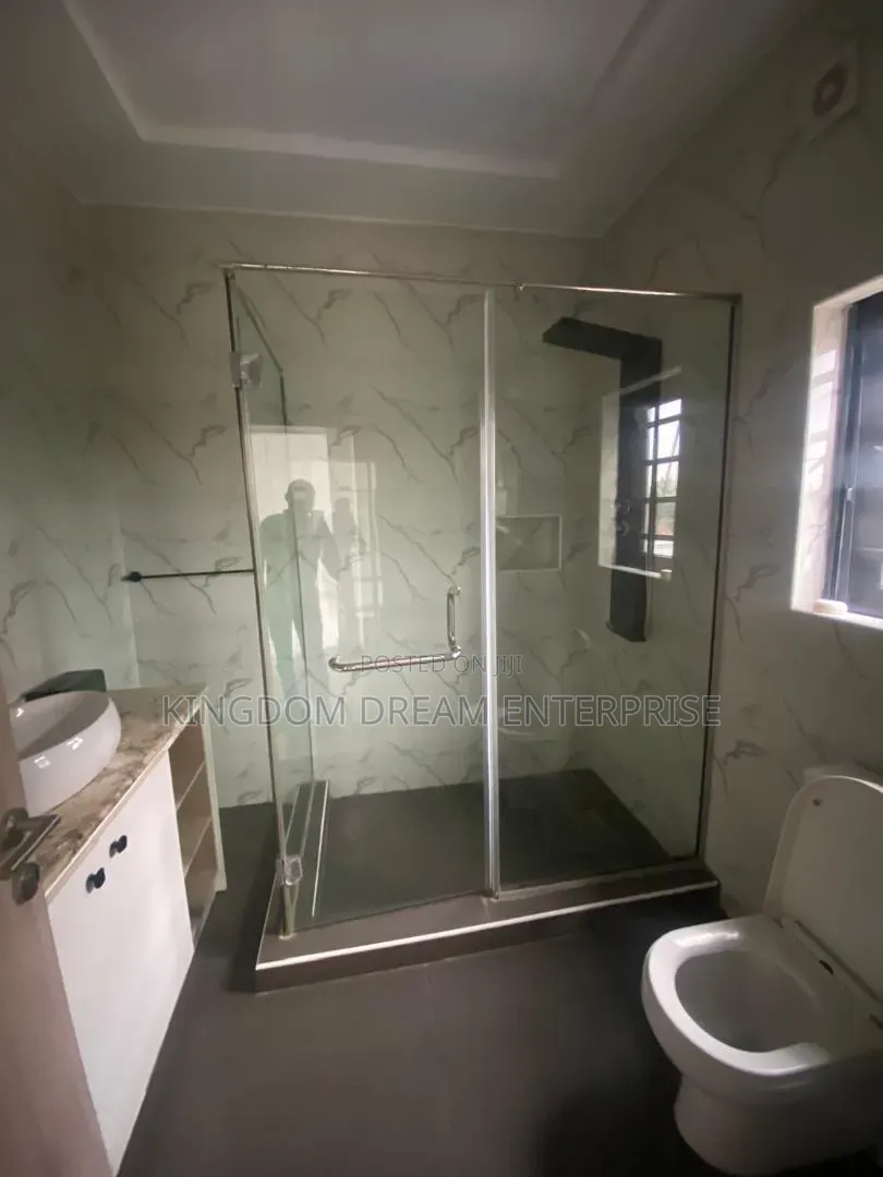 3bdrm Apartment in Ikeja Gra Lagos for sale in Ikeja GRA